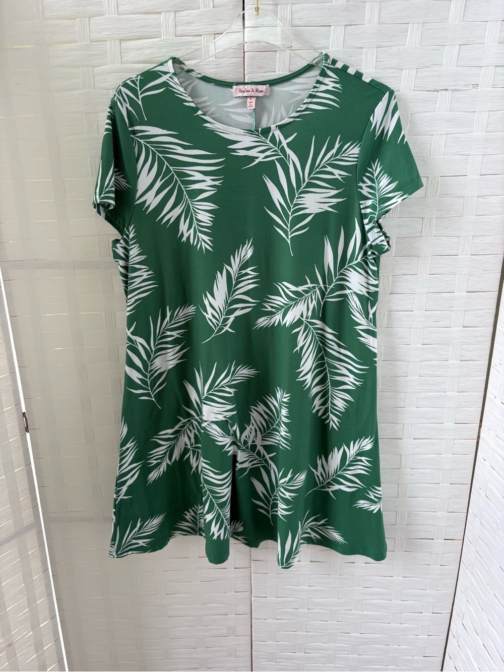 Harlow & Rose Size L Green Tropical Leaf A-Line Dress Short Sleeve Cruise Vacay